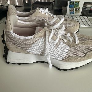 New Balance 327